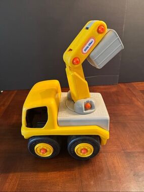 Vintage 1990's Little Tikes Cherry Picker Boom  Toy Truck